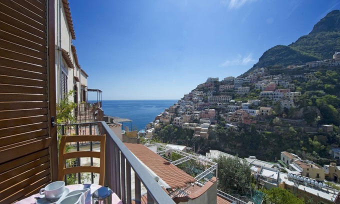 Arienzo Apartamento | Sebastien Balcon apartment central sea view Positano