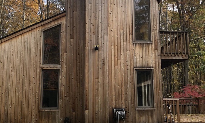 Kendall Casa | Secluded 10 acre home in the woods