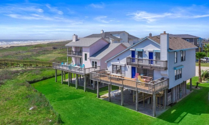 Pointe San Luis Casa | Secluded Beachfront House w/ Gorgeous Water Views