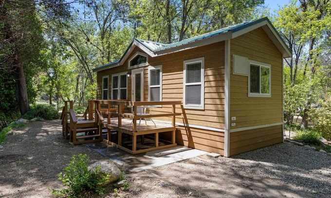Kernville Cabina | Secluded Cabin at Kern River Sequoia Campground (Cabin 09)