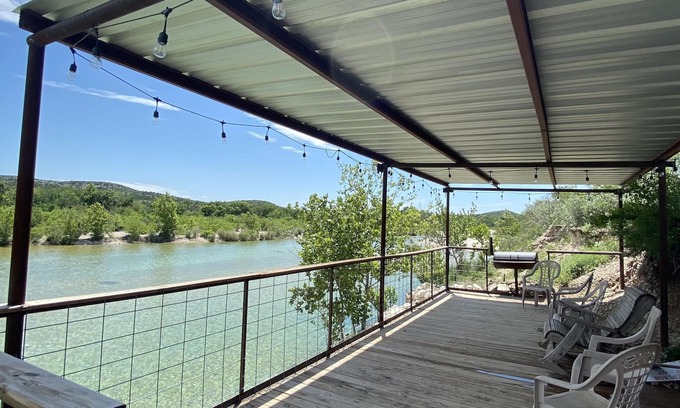 Uvalde Cabina | Secluded Casita on the Crystal Clear Nueces River
