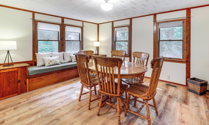 Crown Point Casa | Secluded Crown Point Haven Near Golfing & Parks!