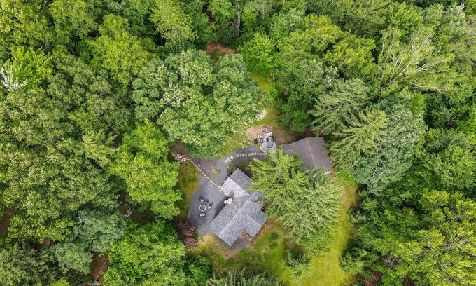 Canadensis Cabaña | Secluded dog-friendly cottage with firepit, gas grill, patio, internet, & AC