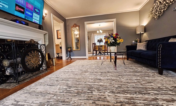 Boulevard Oaks Apartamento | Secluded English Retreat by Rice University, Medical Center & Museum District