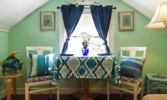 Hyannis Apartamento | Secluded-Entire 2nd floor Suite with Private Bath