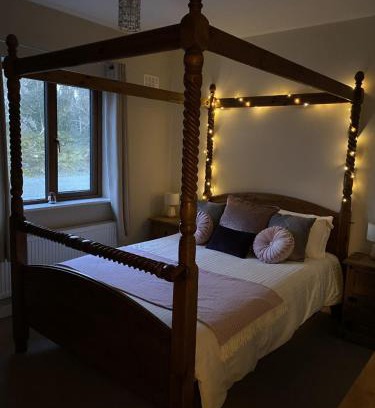 Westport Casa | Secluded hilltop hideaway!