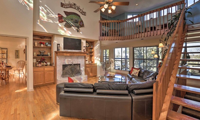 Canyon Lake Casa | ¡NUEVO! Inicio w / Canyon Lake View - Near Boat Launch!