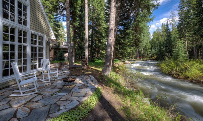 Big Sky Casa | Secluded home close to Meadow Village w/private hot tub & library | Creekside Retreat