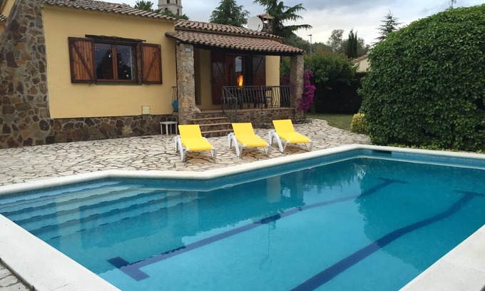 Calonge Casa | Casa aislada con piscina, barbacoa y jardín a 10min. de la playa. Ideal familias