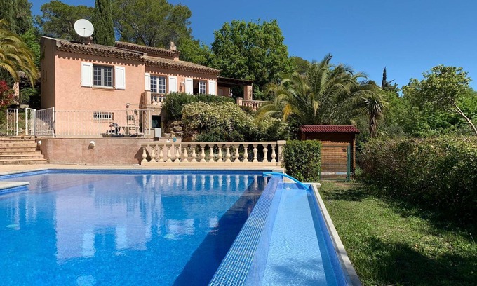 Figanieres Villa | Villa aislada con gran piscina y jardines, cinco habitaciones para 9-12