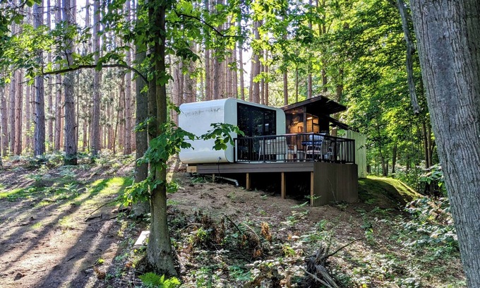 Sears Cabina | Secluded Luxury Glamping Compound - Wood-Fired Tub