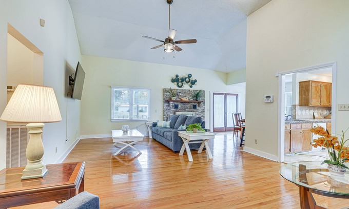 Mount Pleasant Casa | Secluded Mount Pleasant Home - 6 Mi to Beaches!