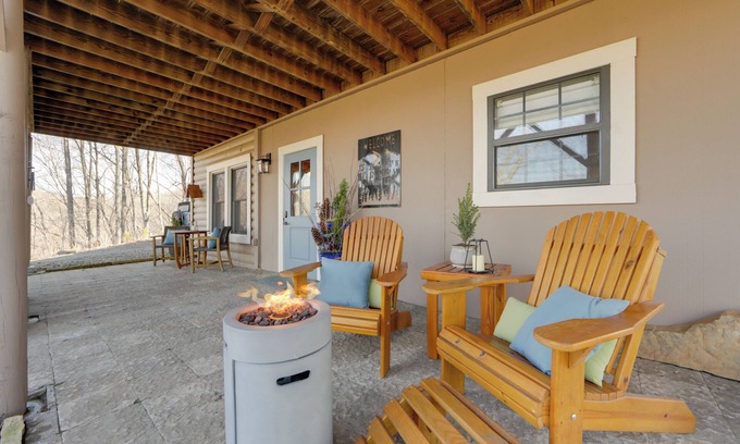 Mars Hill Cabina | Secluded Mtn-View Retreat in Mars Hill