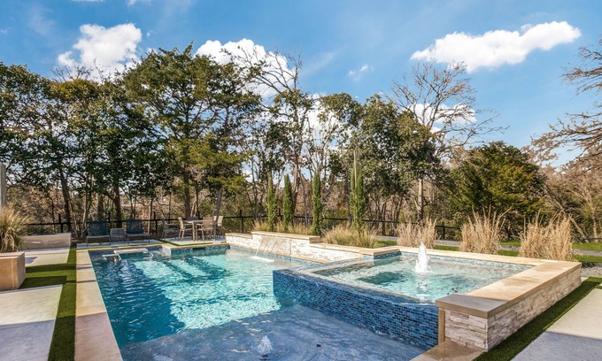 Lochwood Villa | Secluded Private Retreat with Luxurious Pool & Spa
