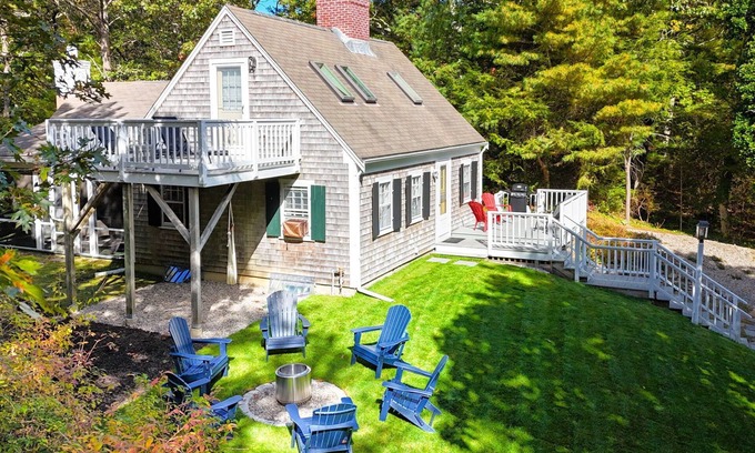 East Harwich Casa | Secluded Quiet Family-Friendly Cape Oasis