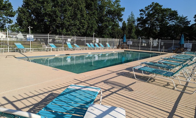 Surfside Beach Condominio | Secluded, Quiet-Nature/Forest Views and Only 15 Minutes to Beach!