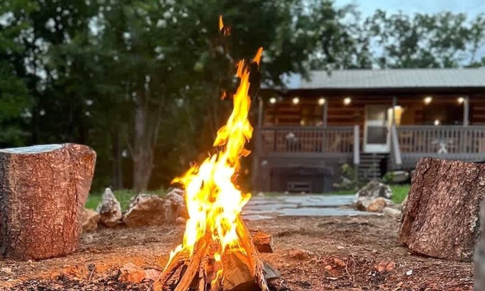 Cosby Cabina | Secluded - Renovated Cabin - Enjoy Peace & Quiet