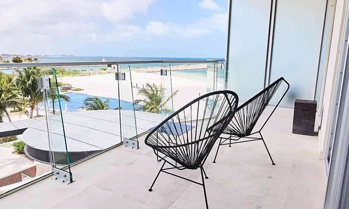 Downtown Cancun Hotel | Secluded Retreat | Enjoy Breakfast at Your Balcony | Room w/ Scenic View