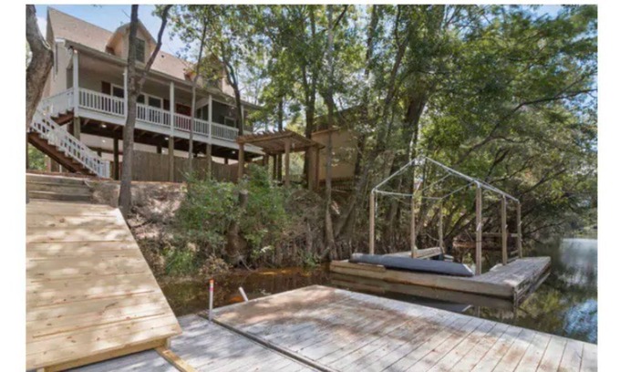Burgaw Casa | Secluded Riverfront Get-A-Way