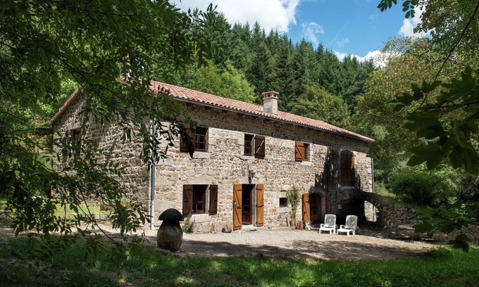 Saint-Pierre-sur-Doux Villa | Casa rural en Ardèche cerca de restaurante Michelin