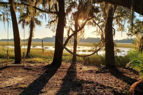 Saint Helena Island Casa | Secluded Tiny House by the Marsh with Hunting Island Beach Pass
