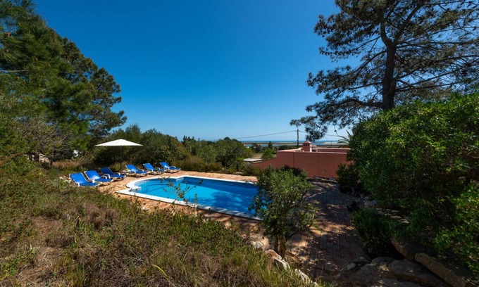 Tavira Villa | Villa aislada con piscina privada y terrazas con vistas al mar.