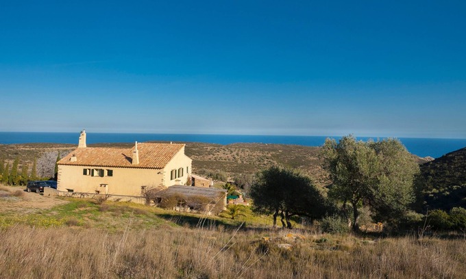 Cadaques Casa | Villa aislada con 2 dormitorios y piscina en medio del Parque Natural.