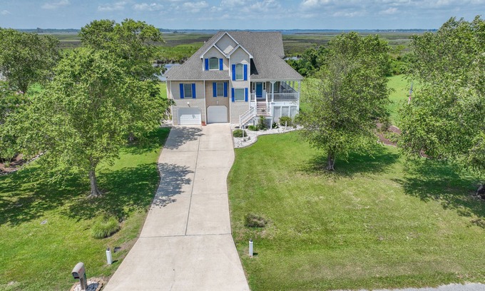 Coinjock Casa | Secluded Waterfront Hideaway- Pet Friendly-Close to OBX and Duck Hunting