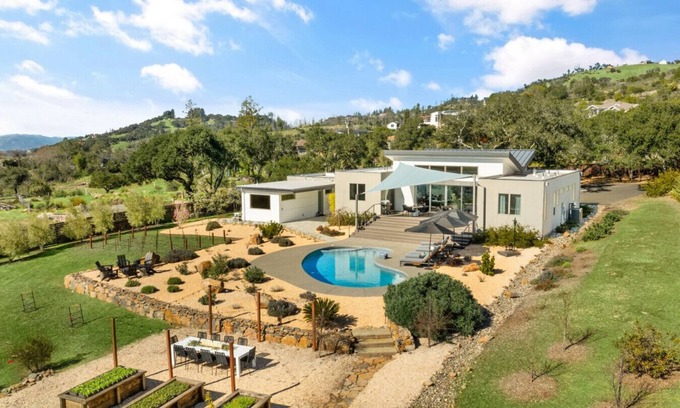Santa Rosa Casa | Secluded Wine Country Luxury | Vineyard Views, Saltwater Pool, Sauna, Game Room