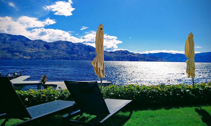 Central Okanagan Condominio | Seclusion Bay Condo 99. Full Reno done in 2025. Luxury Lakeside on Okanagan Lake