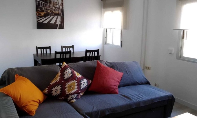 Almeria Condominio | Segunda linea de playa cercano a bares restaurantes comercios y supermercados