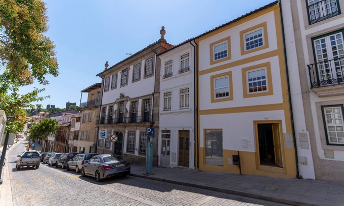 Braganca Casa | Secret Garden, Alojamento no Centro Histórico de Bragança