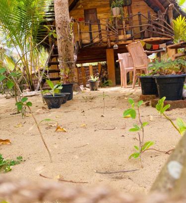 Lahugala Cabina | Secret Paradise Panama