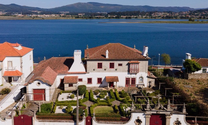 Seixas Casa | Secular manorial house, unique, on the river Minho