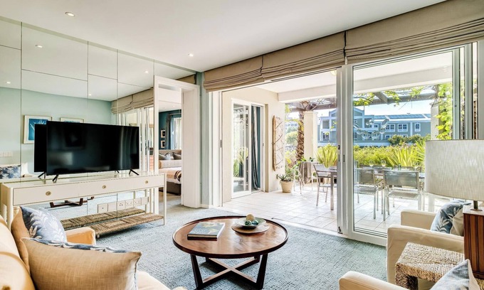 Victoria and Alfred Waterfront Apartamento | Secure 2bed Apartment in the Marina Carradale 002