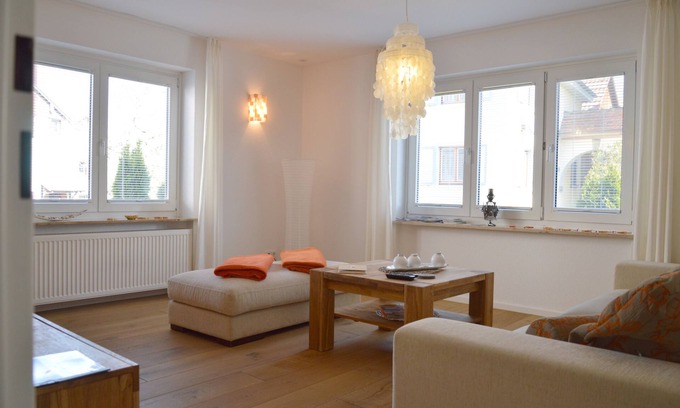 Konstanz-Paradies Apartamento | Top equipado apartamento de planta baja con vista al lago y un gran balcón