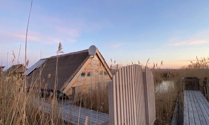 Rust Chalet De Esquí | Seehütte Neusiedlersee - Pfahlbau Waterfront 1