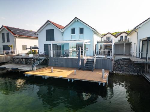 Mucheln Casa | Seehaus Pippa mit Sauna and Whirlpool direkt am See