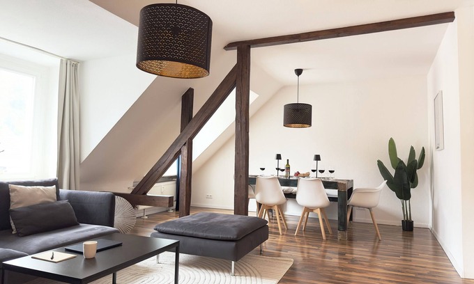 Weststadt Apartamento | Sehr Großes Maisonette Apartment in Bestlage