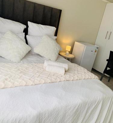 Windhoek West Casa | Selamu Accommodations