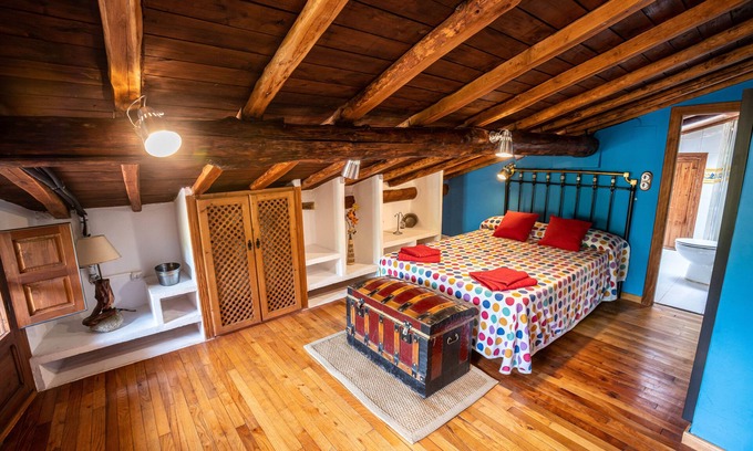 Robledillo de Gata Cabaña | Casa típica para grupos 4-12 personas con magníficas vistas de la Sierra de Gata