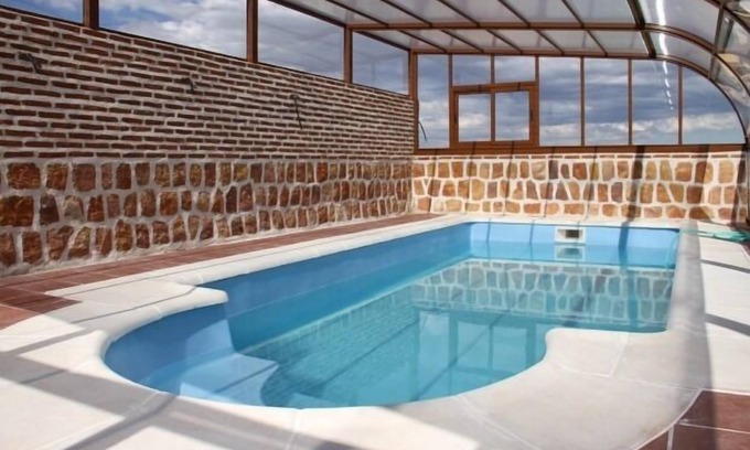 La Colilla Cabaña | Casa La Caleña a 5 km de Ávila, con piscina cubierta, WiFi gratis, BBQ, jacuzzi