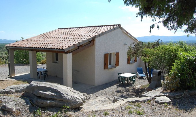 Joyeuse Casa | Casa individual con magníficas vistas, piscinas, wifi, parque infantil.
