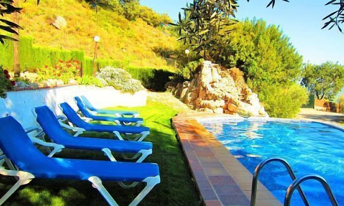 Alora Cabaña | Casa rural (alquiler íntegro) El Chorro Villas para 6 personas