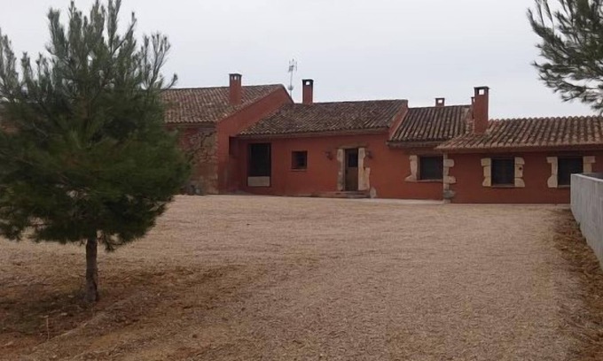 Torrelles de Foix Cabaña | Casa rural (alquiler íntegro) Can Cruset Agroturisme para 12 personas