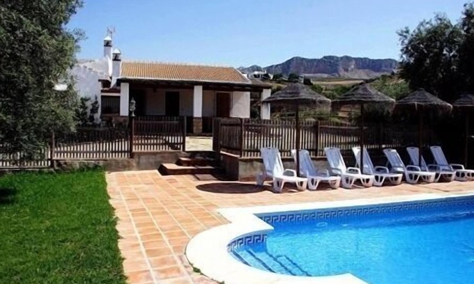 Antequera Cabaña | Casa rural al sur del parque natural "El Torcal" con pisicina privada + WIFI