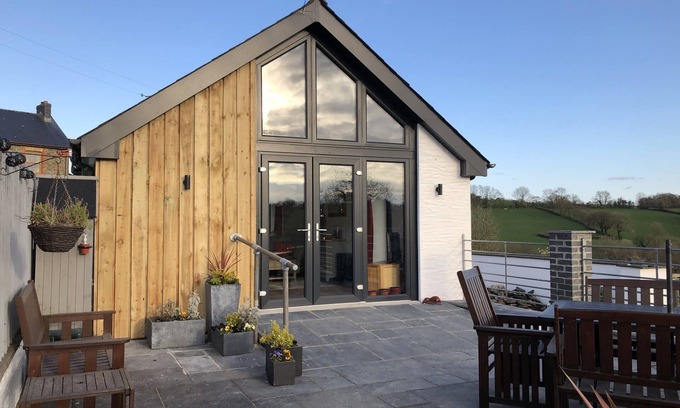 Carmarthen Cabaña | Self Catering Cottage situado en el campo cerca de Carmarthenshire