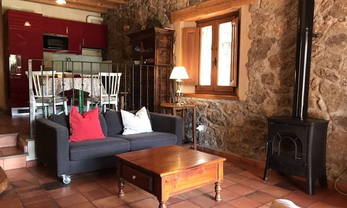 Sotosalbos Cabaña | SALTUS ALVUS-CASITA DE LA CHIMENEA casa con encanto 2per. Sotosalbos 10m Segovia