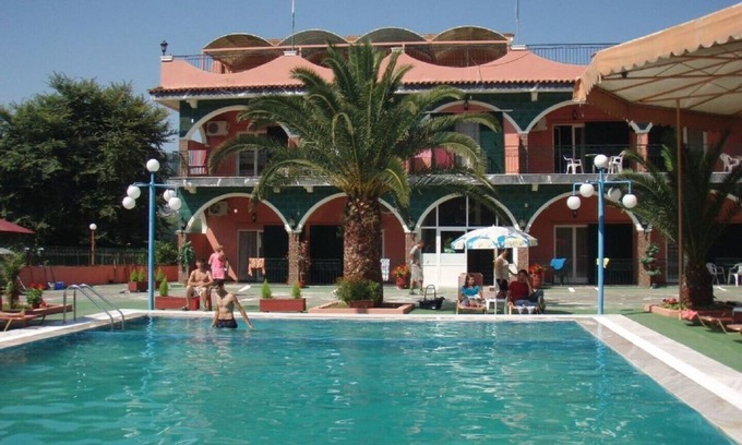 Vassilatika Apartamento | Studio 4-5per Con piscina compartida a poca distancia de las playas