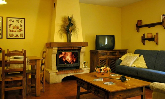 Rascafria Cabaña | Gran Apto. rural (alquiler íntegro) para 6 personas con chimenea. En Rascafría